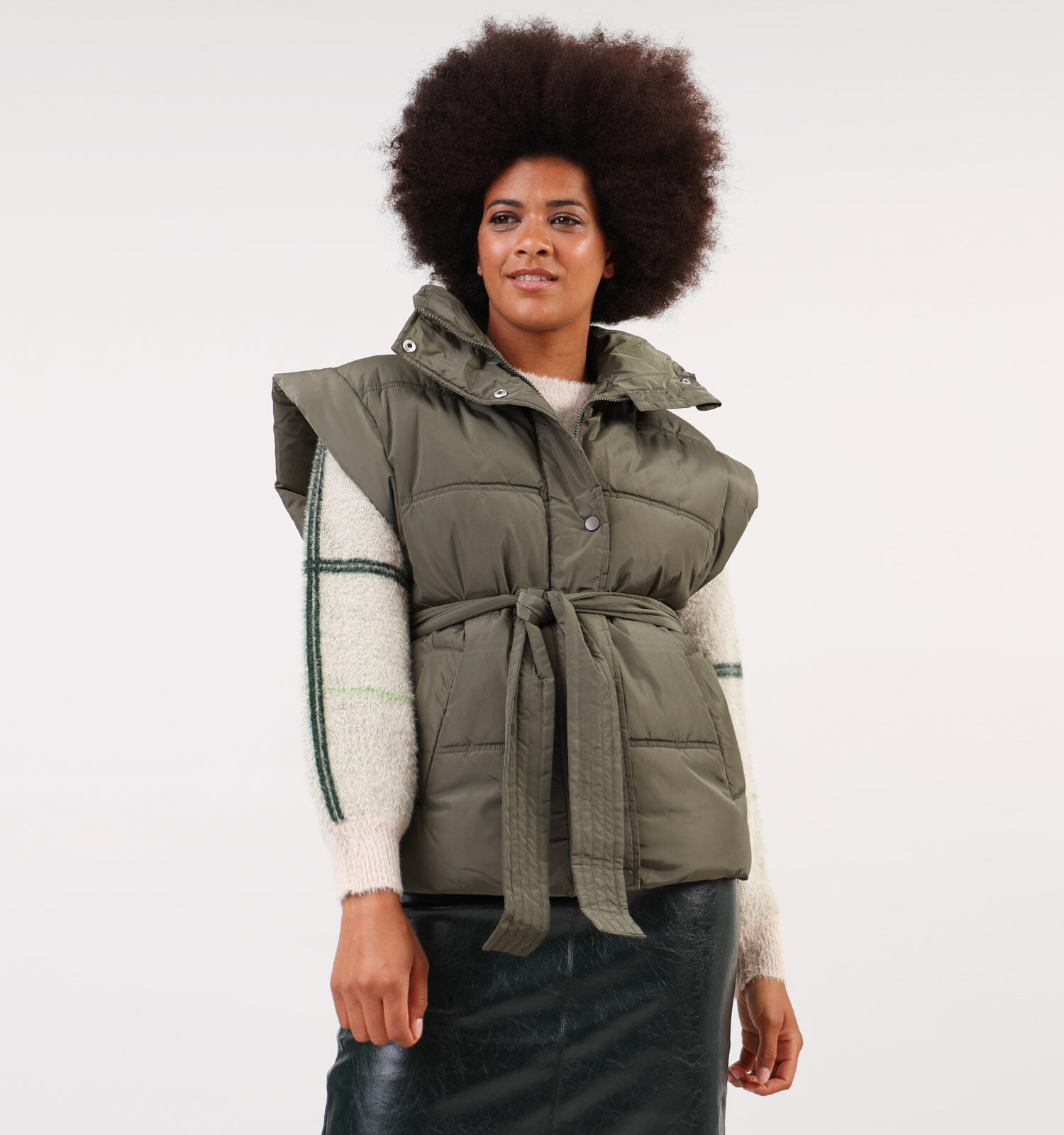 Pieces Noora Doudoune courte sans manches en Vert Femmes Manteaux en ligne sur TORFS.BE