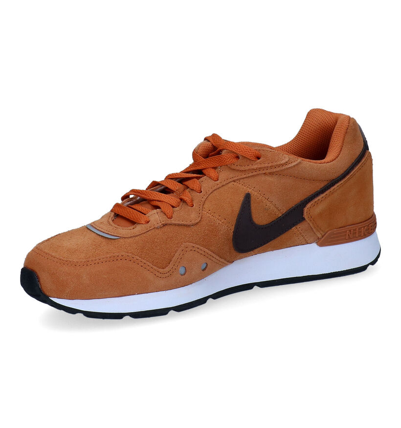 Nike Venture Runner Baskets en Cognac en daim (299328)