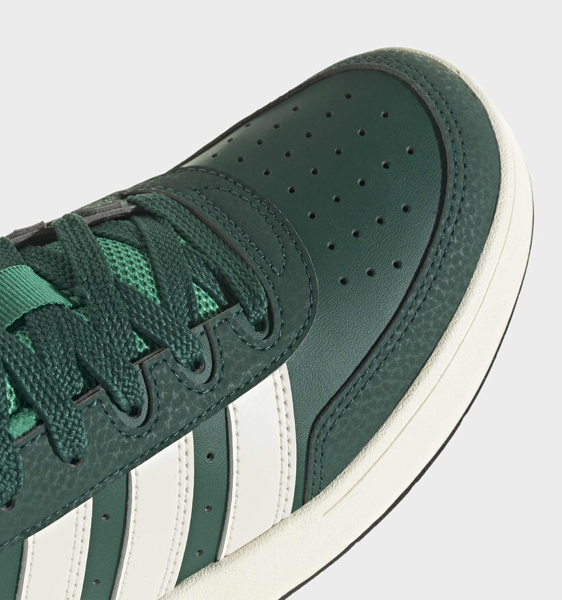 adidas Breakbase Baskets en Vert pour gar&ccedil;ons (380577)