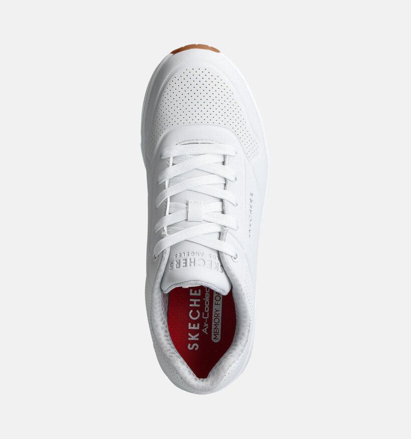 Skechers Uno Stand On Air Baskets en Blanc pour filles, garçons (360982)