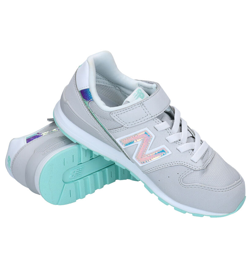 New Balance YV996 Baskets en Gris en simili cuir (276831)