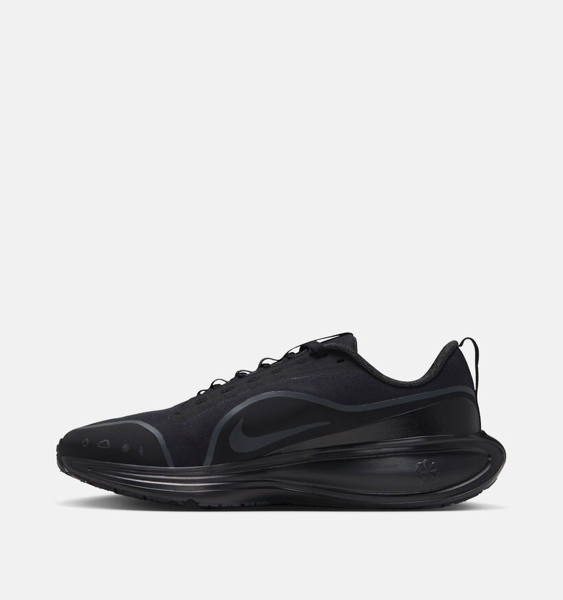 Nike Revolution 8 Utility Baskets en Noir pour hommes (380387)