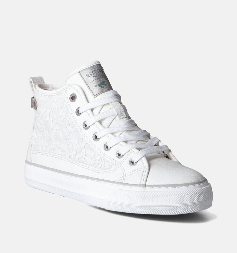 Mustang Baskets montantes en Blanc pour femmes (351252)