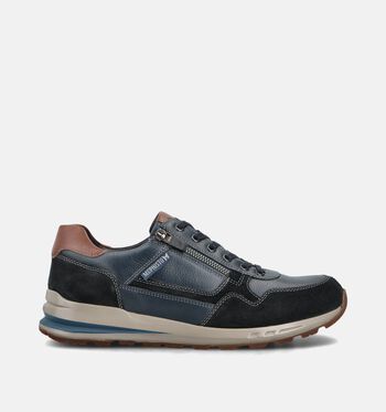 Baskets bleu
