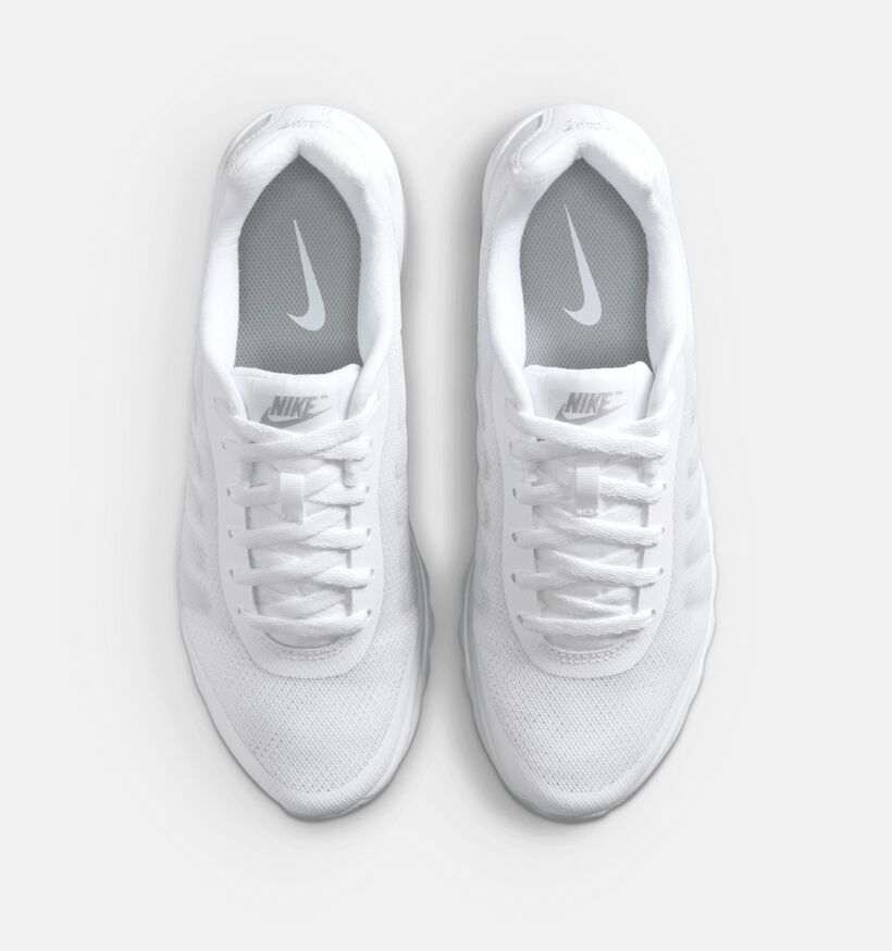 Nike Air Max Invigor Baskets en Blanc pour femmes (371969) - pour semelles orthop&eacute;diques