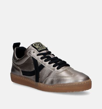 Post Xchange Sneakers Goud