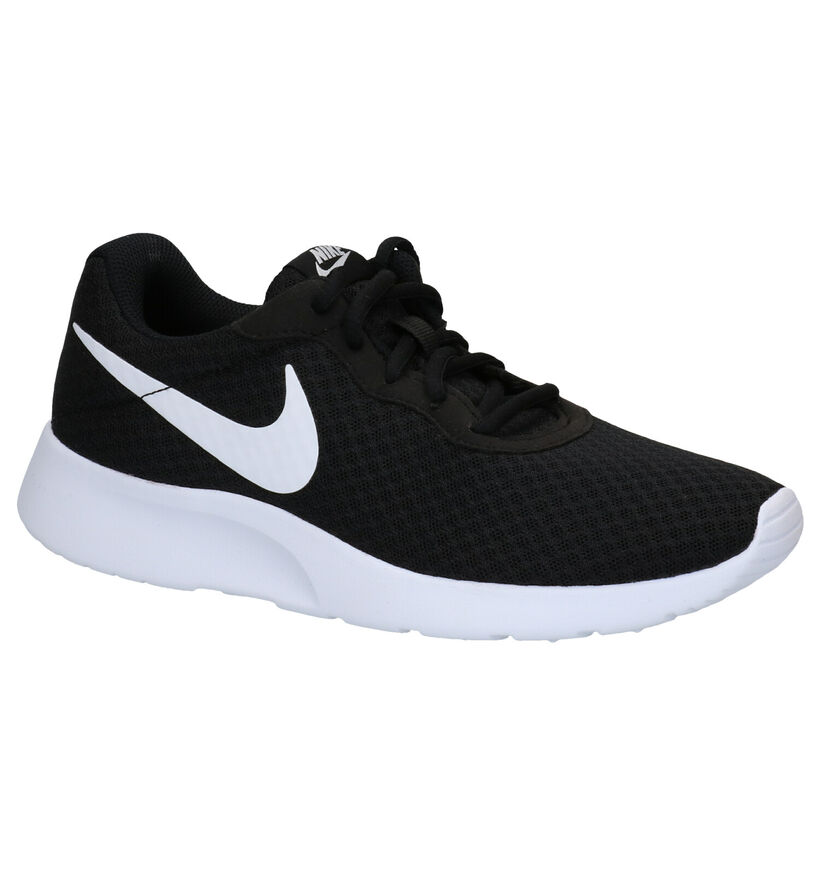 Nike Tanjun Zwarte Sportschoenen voor dames (299457)