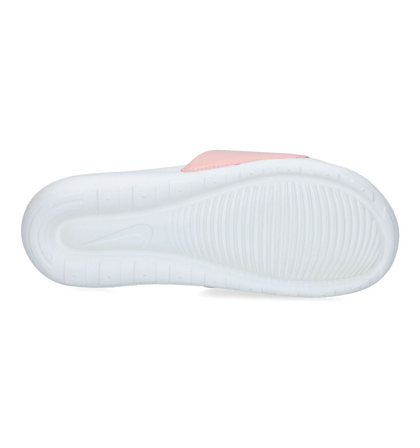 Nike Victori One Claquettes de piscine en Blanc pour femmes (302551)