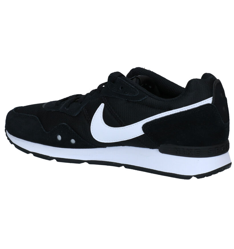 Nike Venture Runner Baskets en Blanc pour femmes (332424)