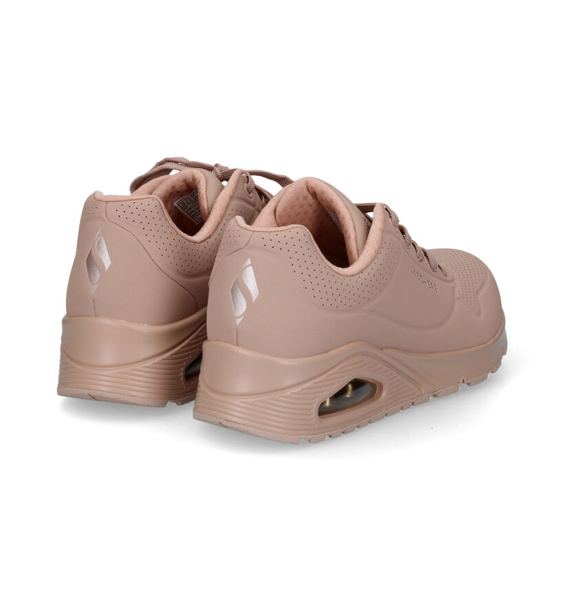 Skechers Uno Stand On Air Baskets en Noir pour femmes (350488)
