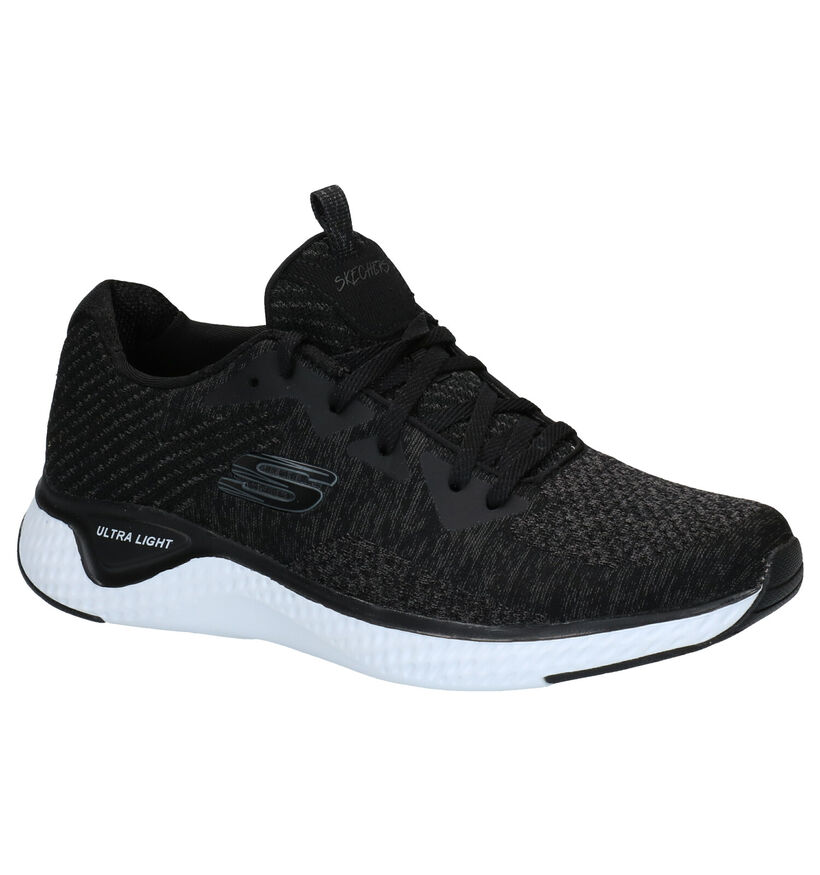 Skechers Solar Fuse Baskets en Noir en textile (277902)