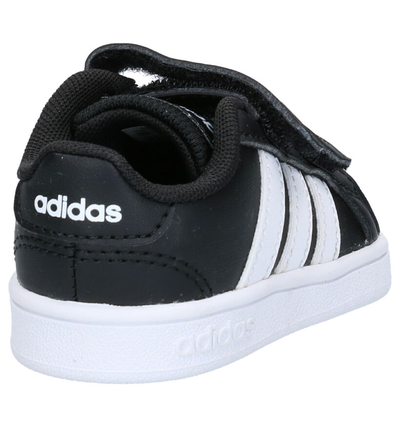 adidas Grand Court Baskets en Blanc en simili cuir (307964)