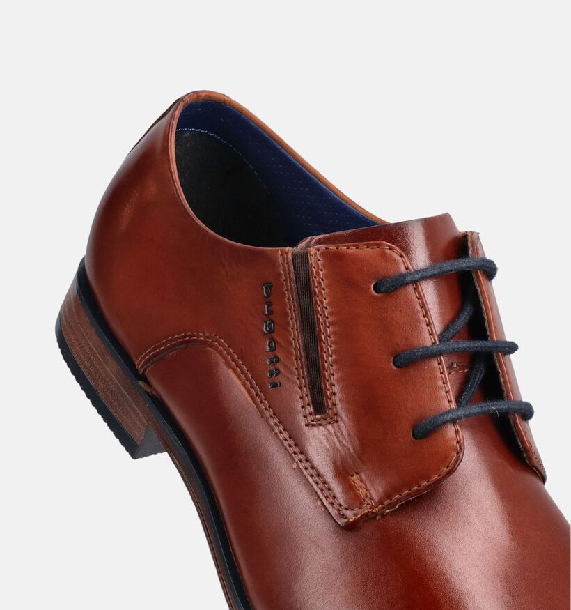 Bugatti Chaussures classiques en Cognac pour hommes (373870)