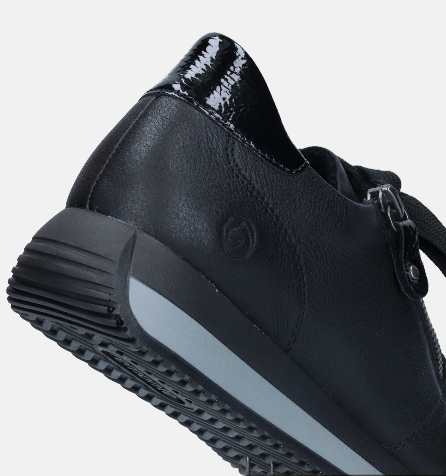 Remonte best sale sneakers zwart