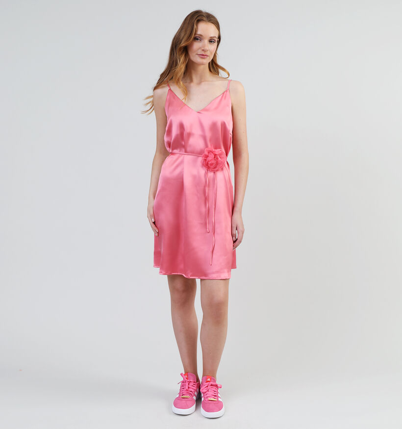 Vero Moda Krista Robe satinée en Rose pour femmes (341976)