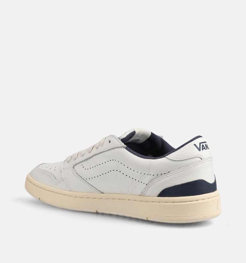 Vans Court Low Baskets en Blanc pour hommes (376741)