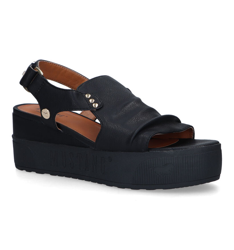 Mustang Zwarte Sandalen Met Plateauzool voor dames (338768)