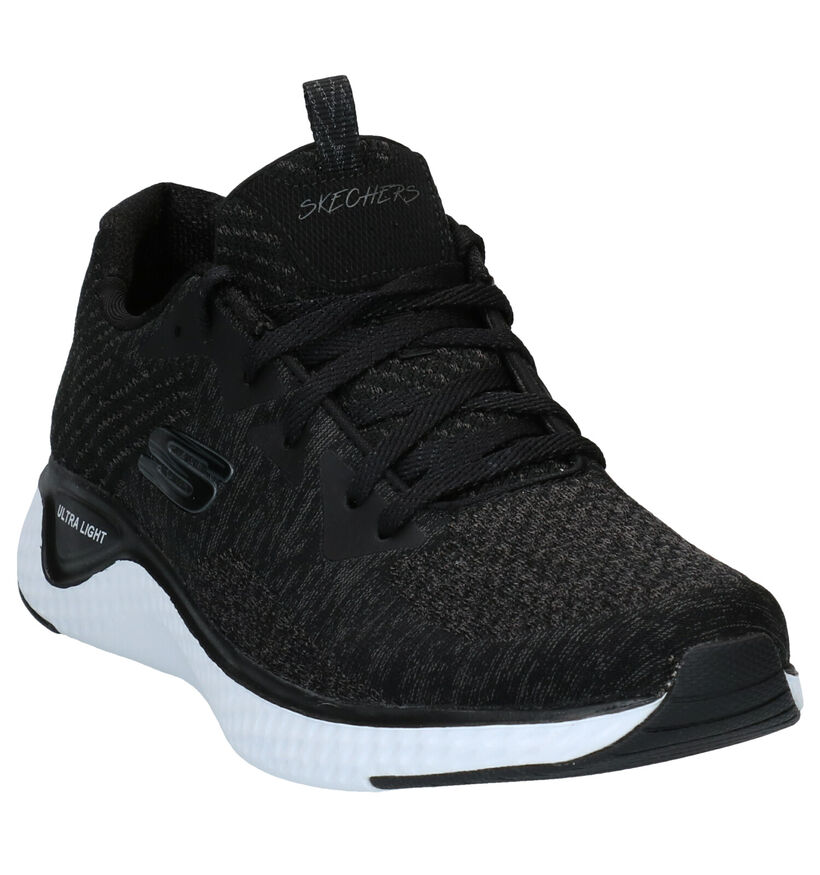 Skechers Solar Fuse Baskets en Noir en textile (277902)