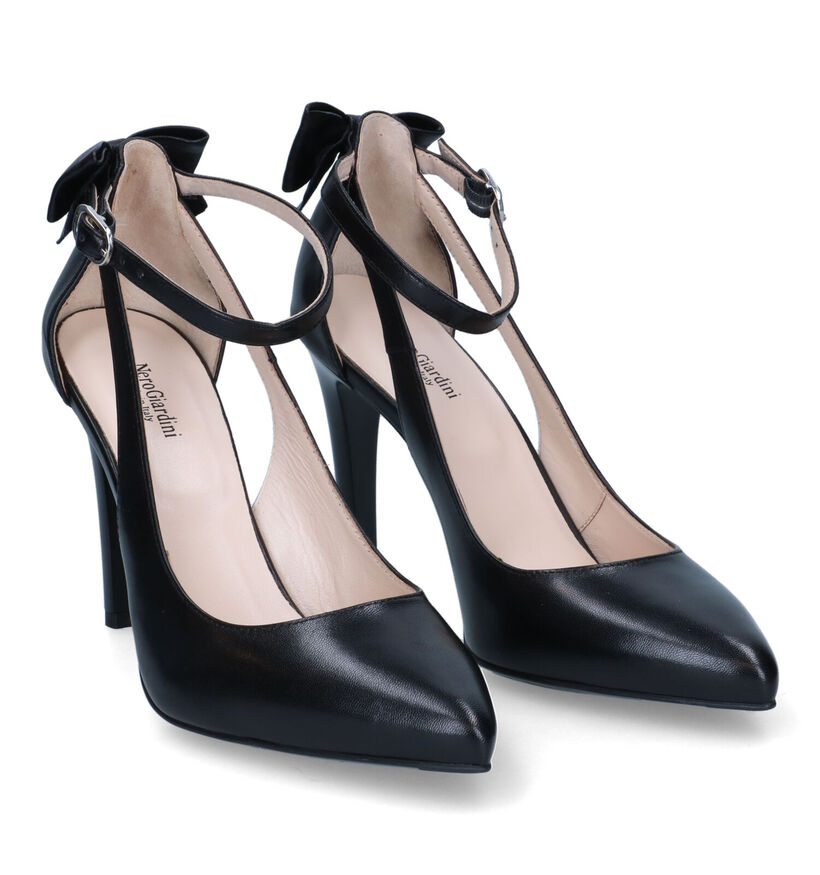 NeroGiardini Zwarte Pumps met riempje voor dames (358348)