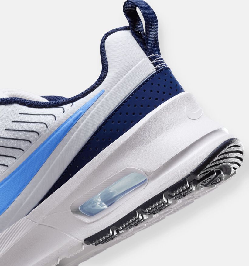 Nike Air Max Nuaxis Baskets basses en Blanc pour hommes (355885) - pour semelles orthopédiques