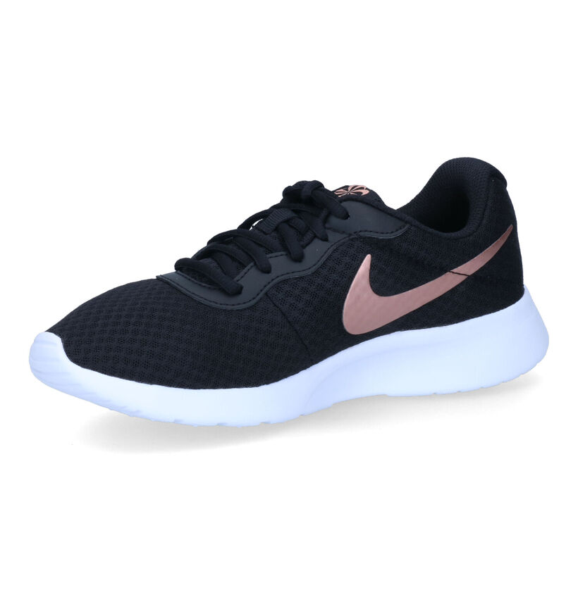Nike Tanjun Zwarte Sneakers voor dames (324623)
