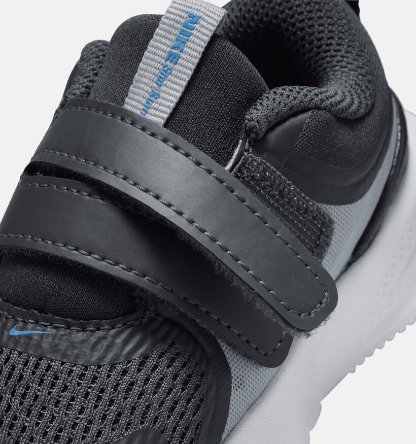 Nike Star Runner 5 Donkergrijze Sneakers voor jongens (373415) - geschikt voor steunzolen