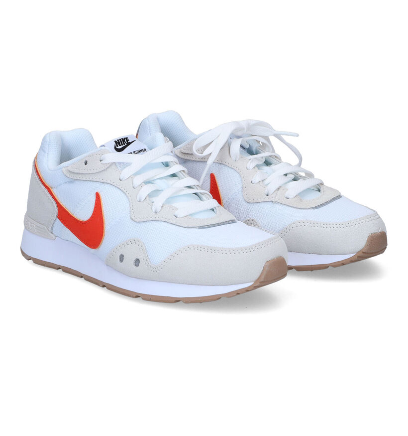 Nike Venture Runner Witte Sneakers voor dames (309133)