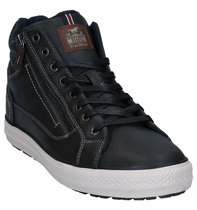 Mustang Chaussures hautes en Brun foncé pour hommes (329590)