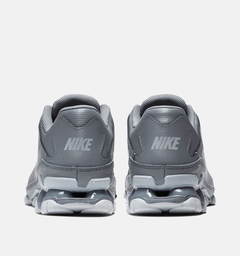 Nike Reax 8 TR Baskets en Gris pour garçons, hommes (350461)