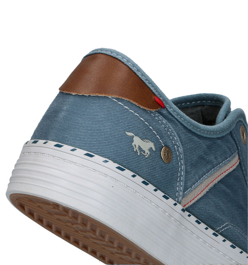 Mustang Slip-ons en Bleu pour femmes (320438)