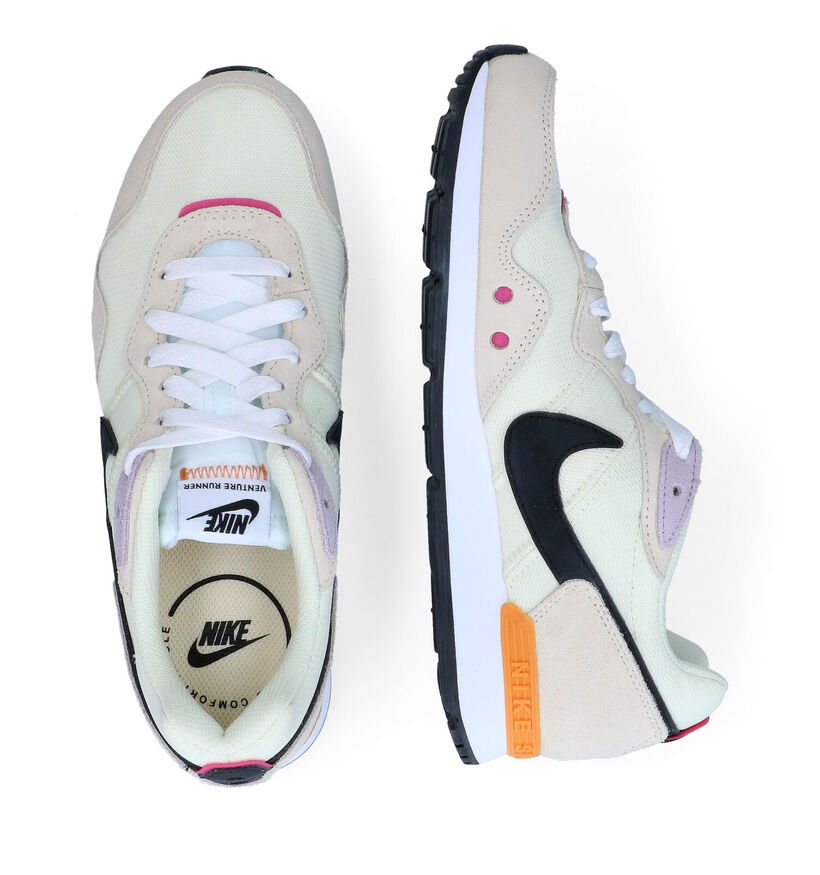 Nike Venture Runner Zwarte Sneakers in nubuck (316793)