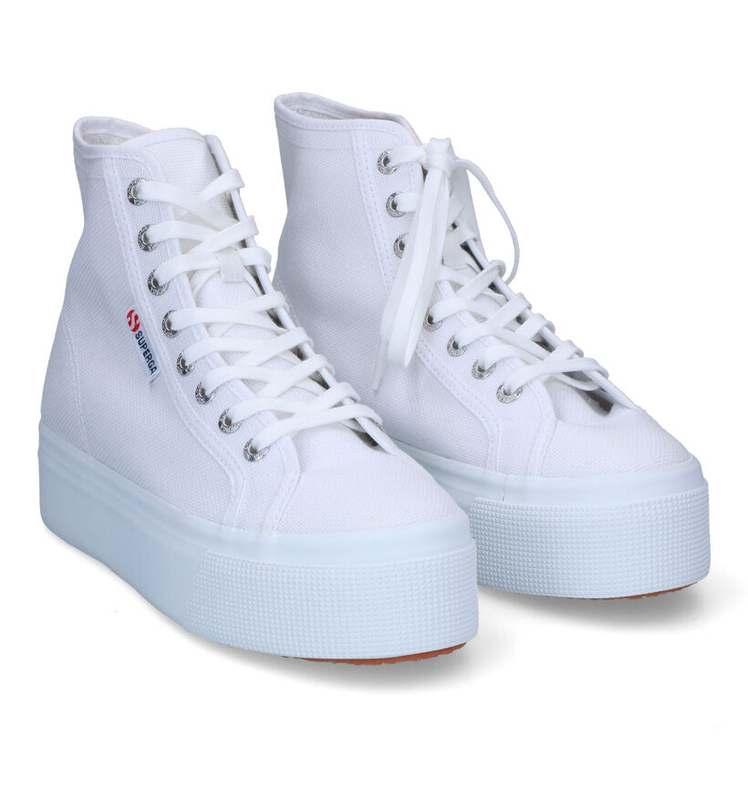 Superga Hi Top Baskets Hautes en Blanc pour femmes (305725)