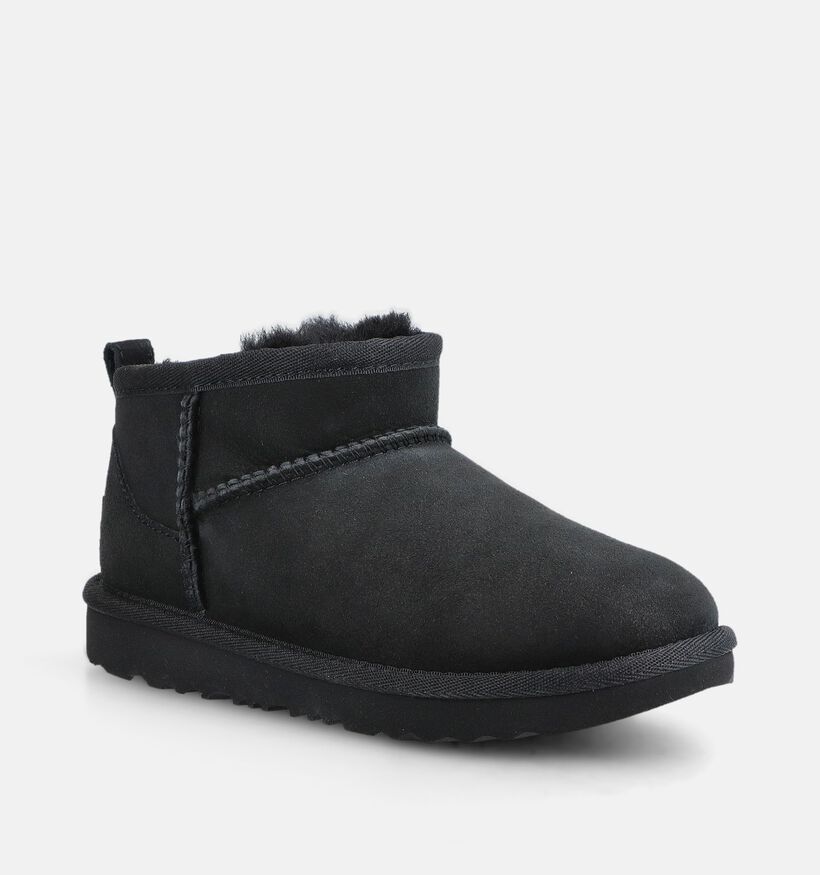UGG Classic Ultra Mini Bottes courtes en Noir pour filles (377995)