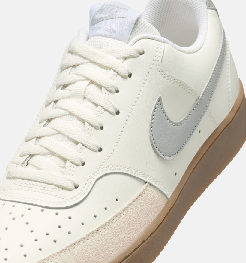Nike Court Vision Baskets basses en Beige pour hommes (355900)