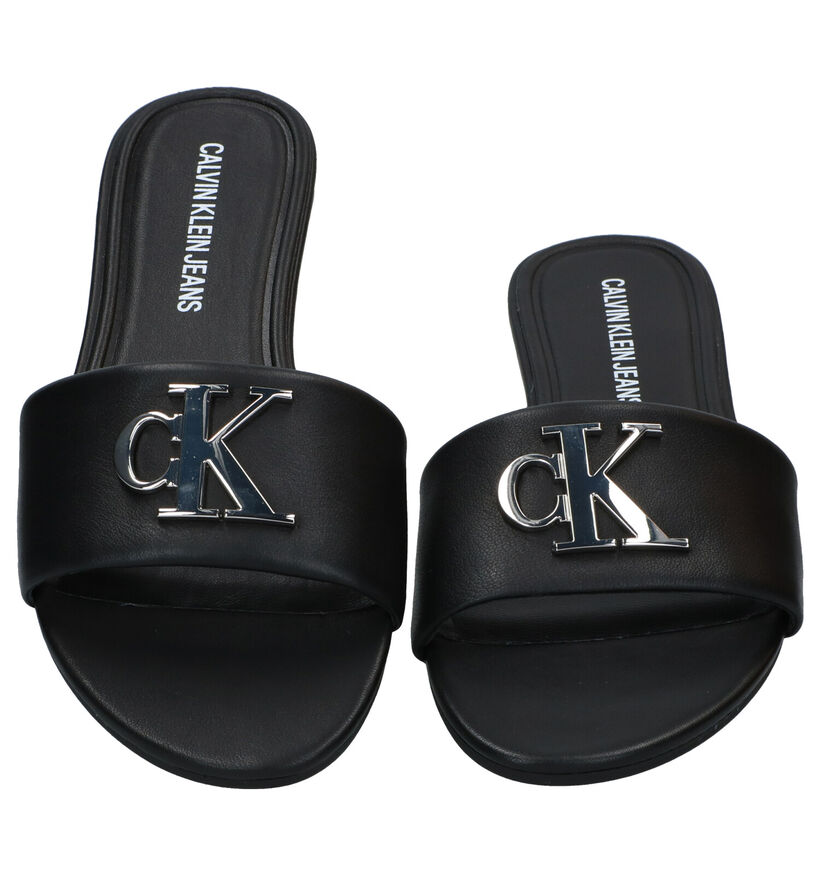 Calvin Klein Nu-pieds plates en Noir en cuir (285302)