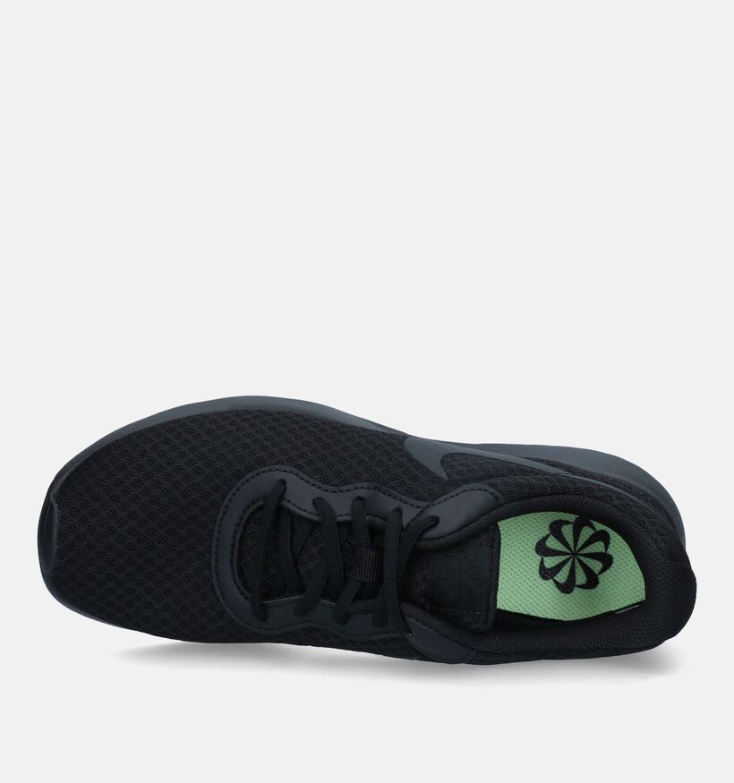 Nike Tanjun Zwarte Sneakers voor dames (324623)
