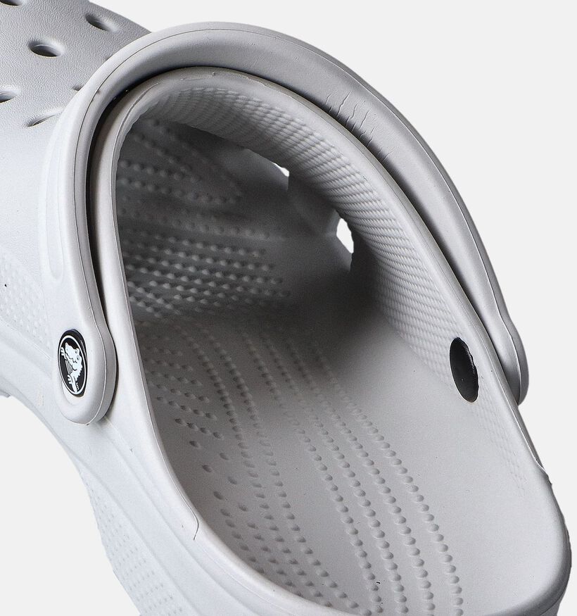 Crocs Classic Nu-pieds en Gris pour hommes (354143)