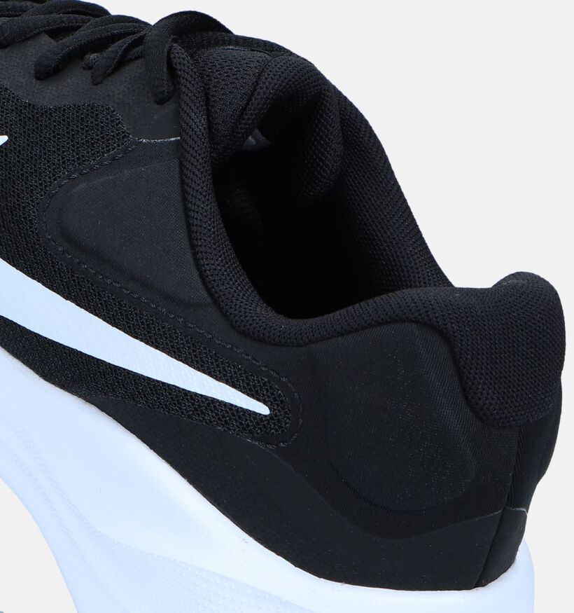 Nike Revolution 7 Baskets en Noir pour hommes (334854)