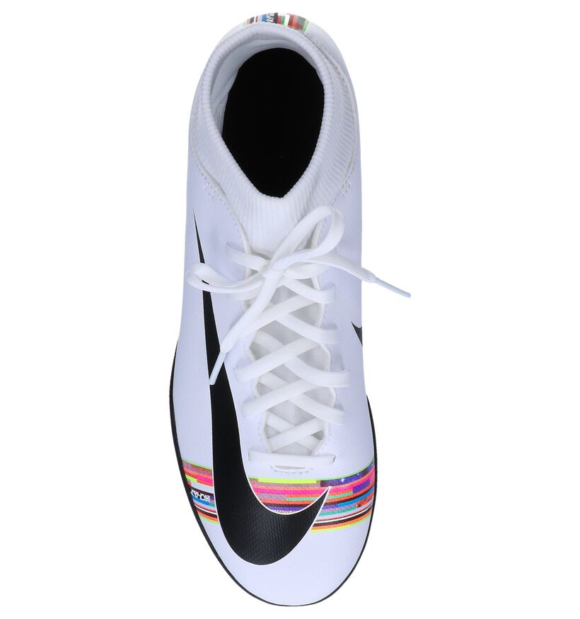 Nike Chaussures de foot en Blanc en simili cuir (250400)