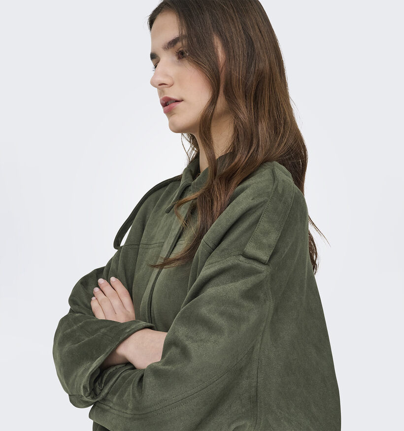 JDY Nia Faux Suede Manteau court en Vert fonc&eacute; pour femmes (385811)
