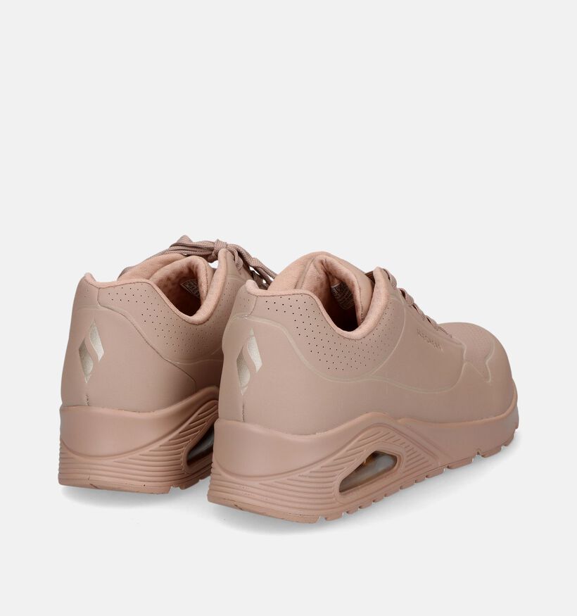 Skechers Uno Stand On Air Baskets en Noir pour femmes (350488)