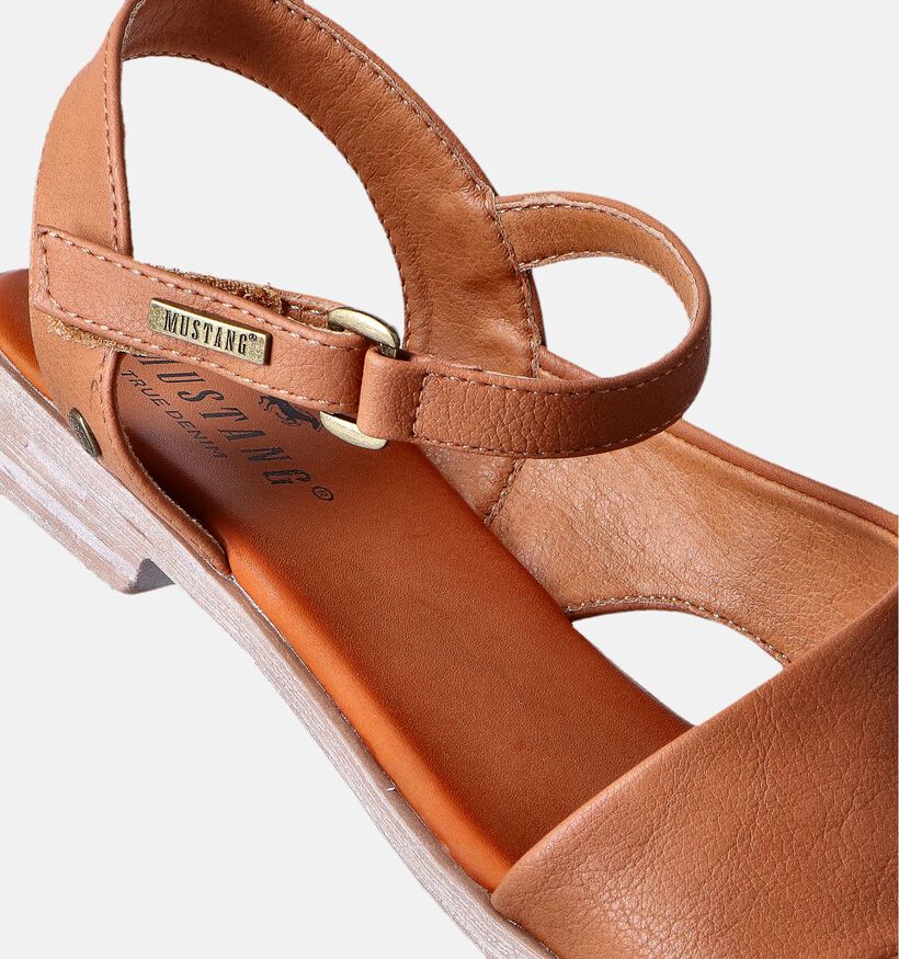 Mustang Sandales plates en Cognac pour femmes (353420)