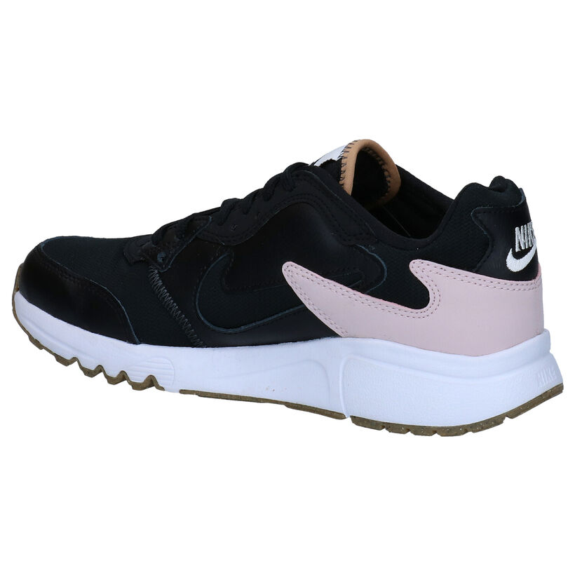 Nike Atsuma Zwarte Sneakers in kunstleer (277469)