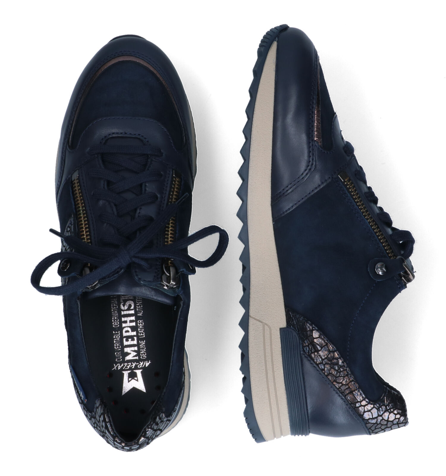 Baskets bleu