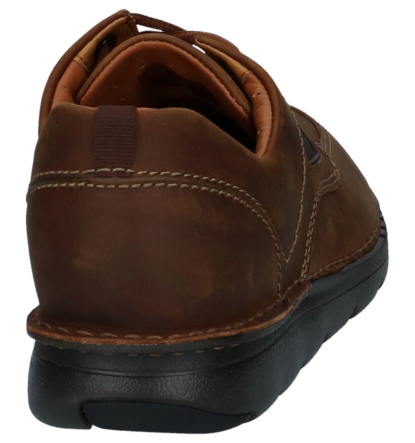 Clarks Chaussures basses en Cognac en nubuck (226439)