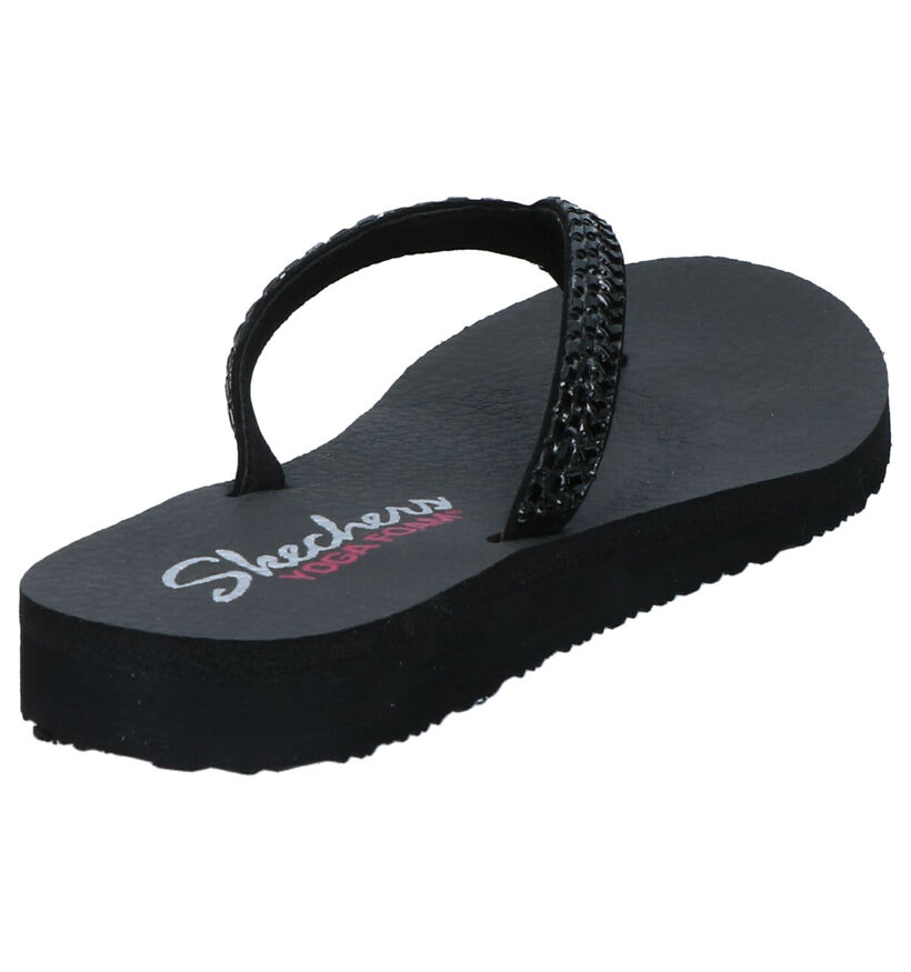 Skechers Yoga Foam Zwarte Teenslippers in kunstleer (272796)