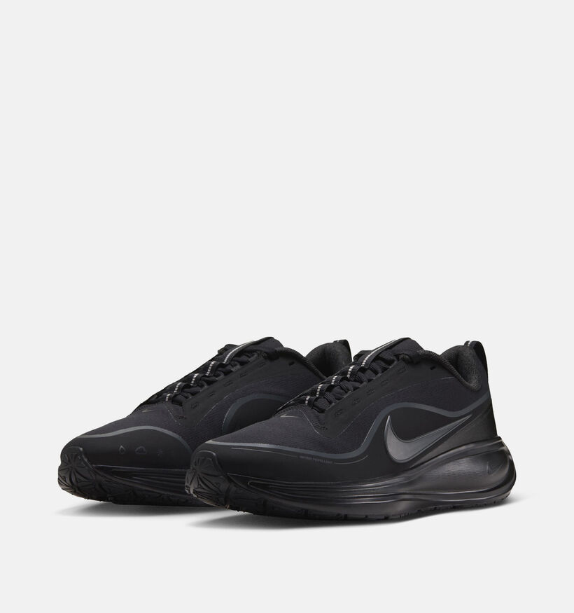 Nike Revolution 8 Utility Baskets en Noir pour hommes (380387)