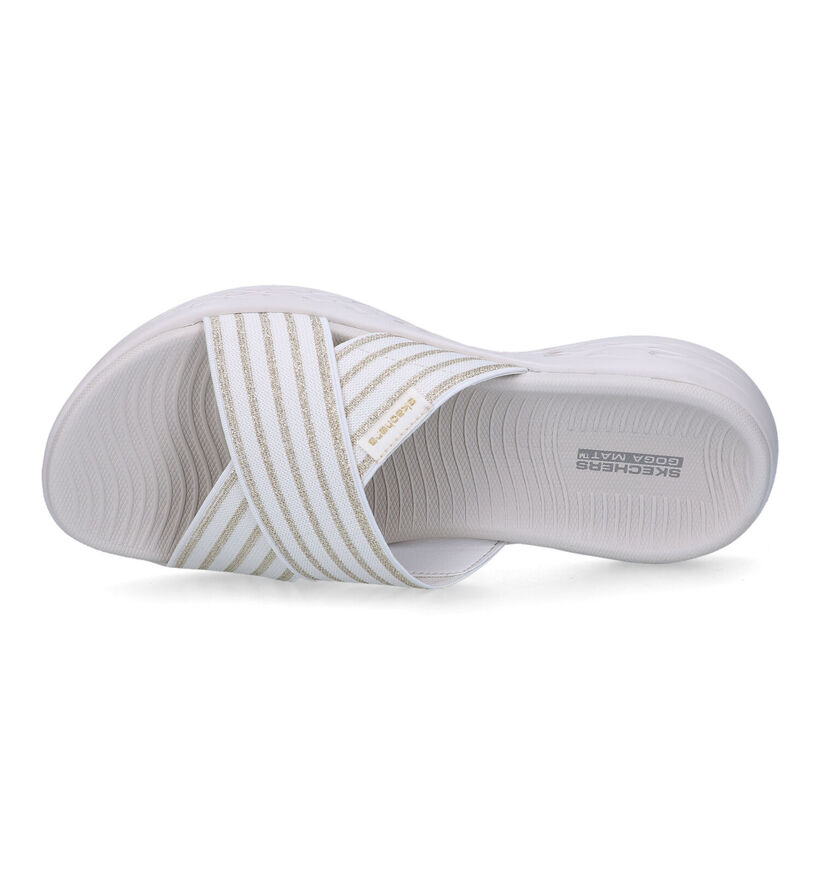 Skechers On-The-Go Beige Slippers in stof (324041)