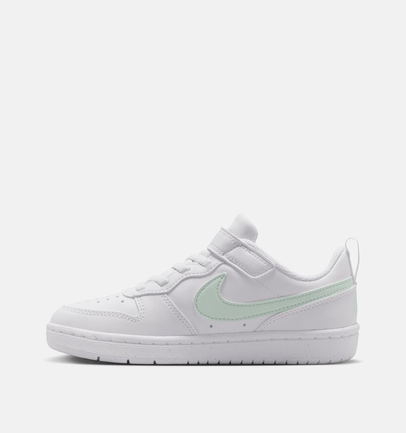 Nike Court Borough Low Baskets en Blanc pour filles (373421) - pour semelles orthop&eacute;diques