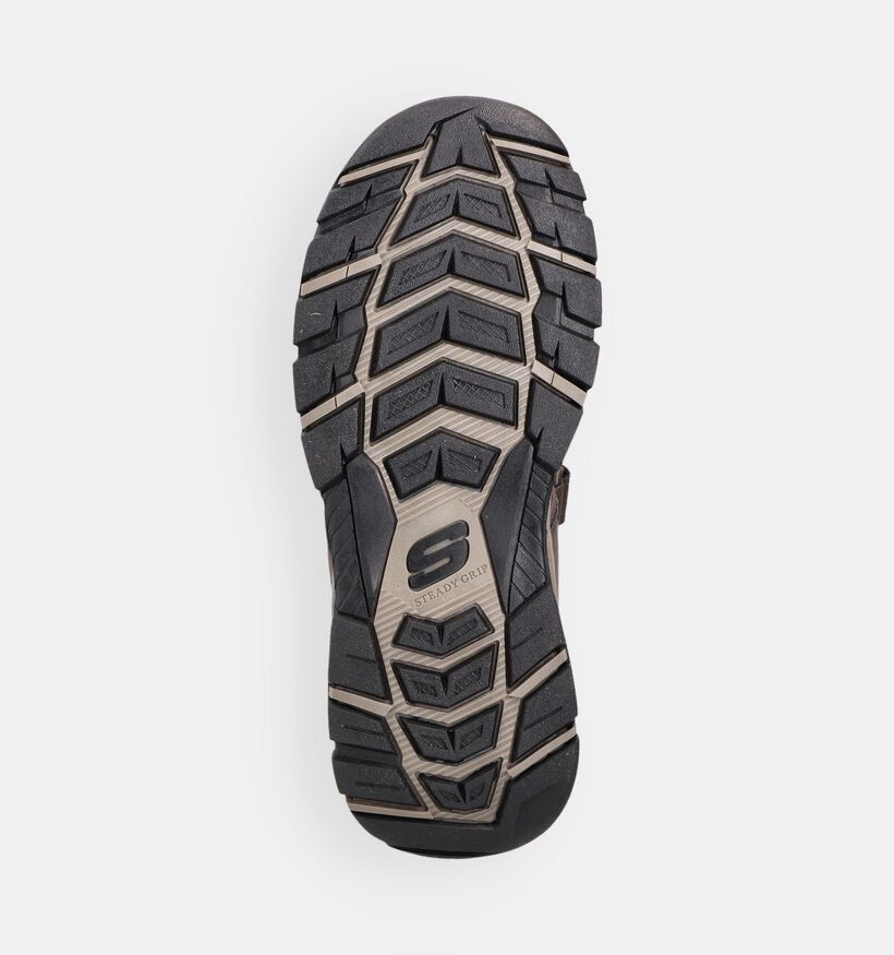 Skechers Tresmen Reece Sandales en Brun fonc&eacute; pour hommes (371036)